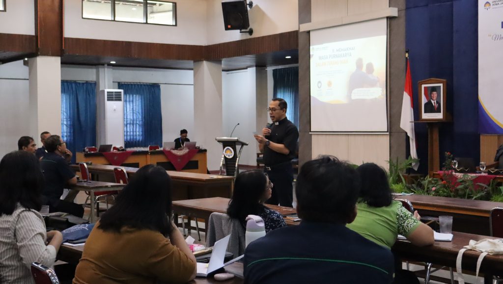 Campus Ministry UAJY Terlibat Berikan Penguatan Spiritual dalam Pembekalan Pra Purnakarya Karyawan Yang Diselenggarakan KSDM